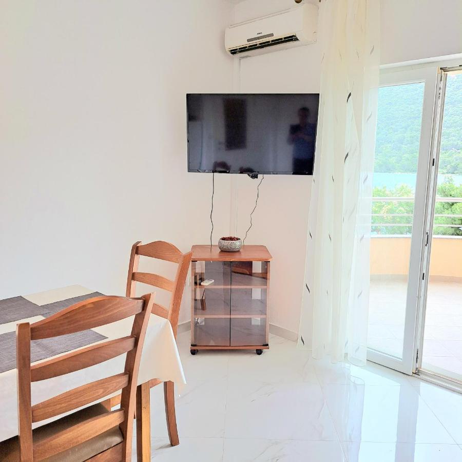 Open Sea Apartmani Grebastica Ngoại thất bức ảnh