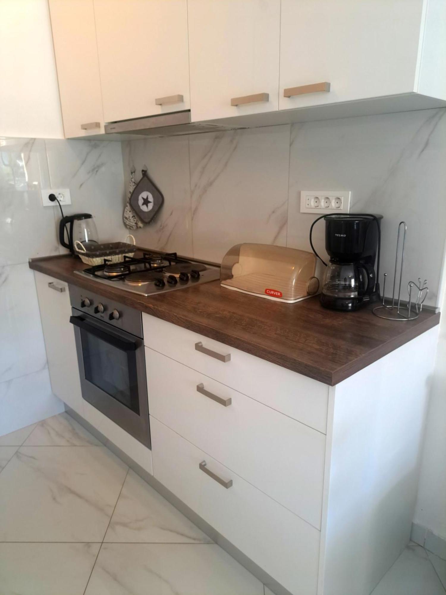 Open Sea Apartmani Grebastica Ngoại thất bức ảnh